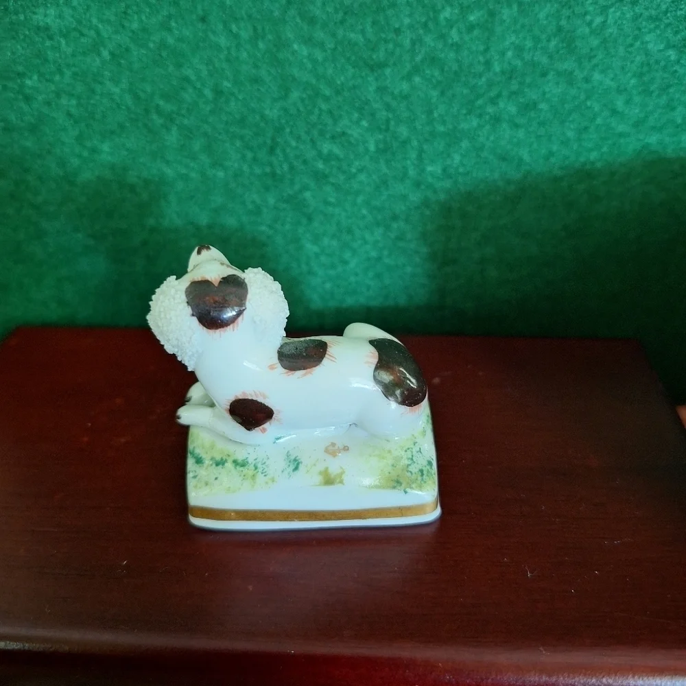 CHELSEA STAFFORDSHIRE PORCELAIN SPANIEL